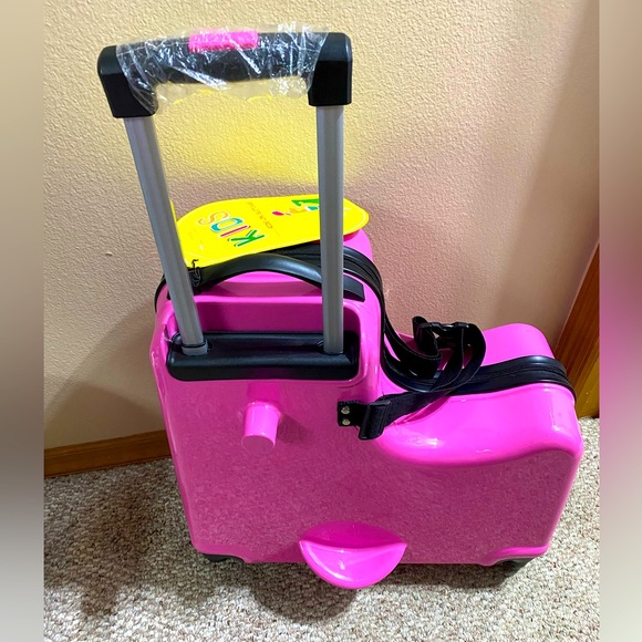 Slite Other Nwt Slite Kids Ride On Suitcase Poshmark
